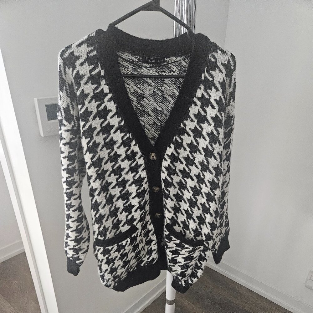 Button down oversize sweater